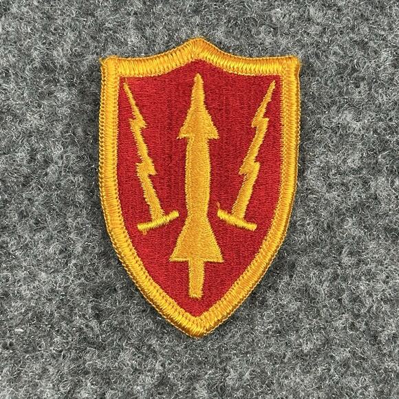 ORIGINAL 1950’s/60’s - US AIR DEFENSE COMMAND PATCH Subdued Edges 3” Shield Rare - Picture 1 of 3
